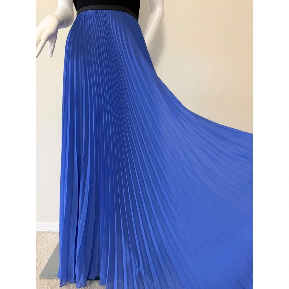 Halston Heritage Periwinkle Black Pleated Halter Maxi Gown Dress Size 12 New - Picture 7 of 17